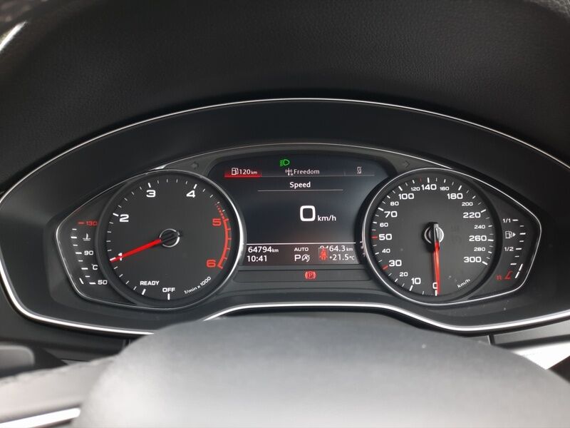More views of Audi Q5
