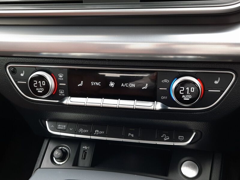 More views of Audi Q5