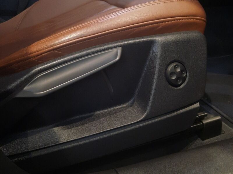 More views of Audi Q5