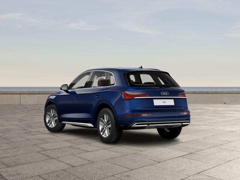 More views of Audi Q5