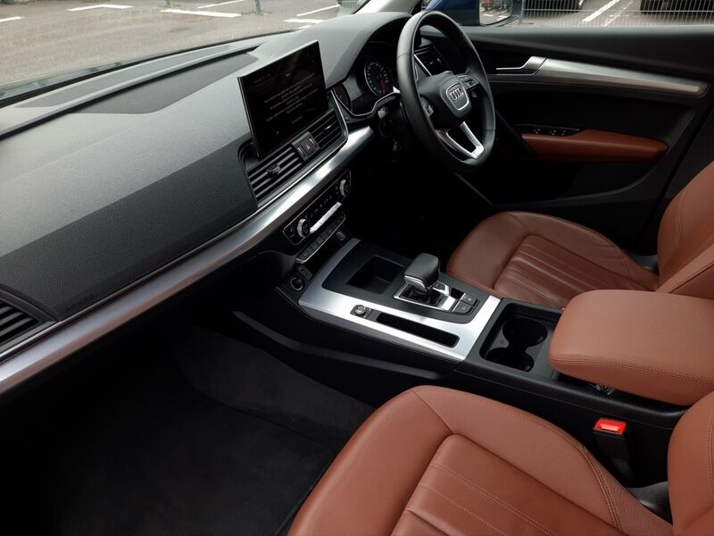 More views of Audi Q5
