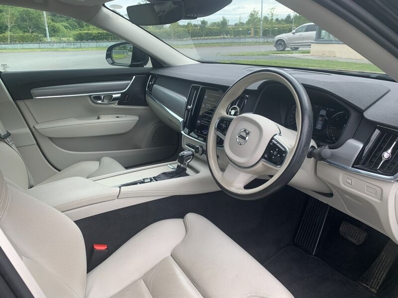 More views of Volvo S90