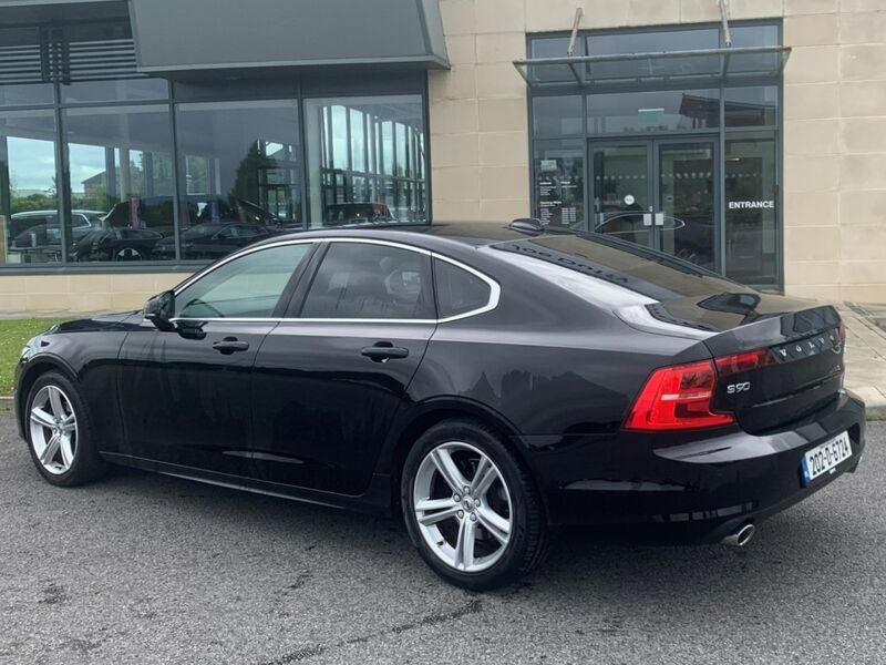 More views of Volvo S90