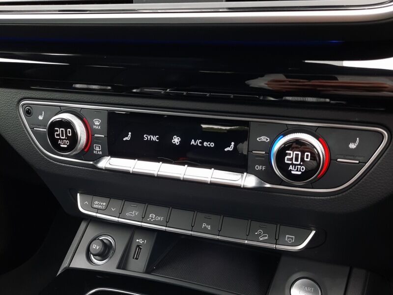More views of Audi Q5
