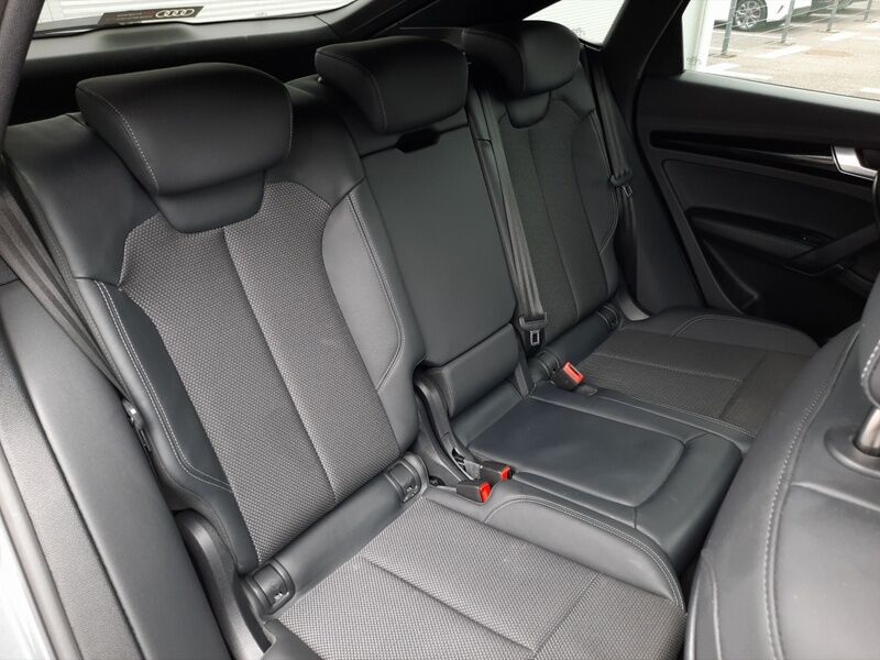 More views of Audi Q5