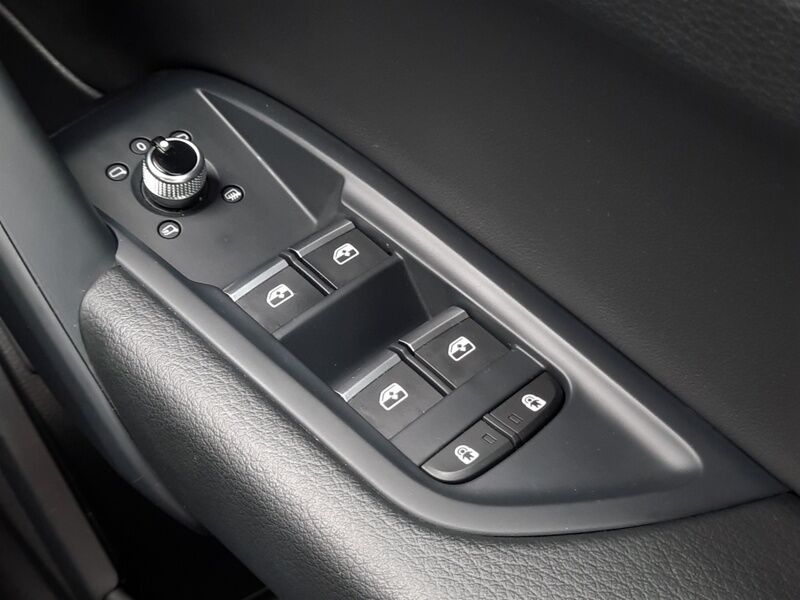 More views of Audi Q5