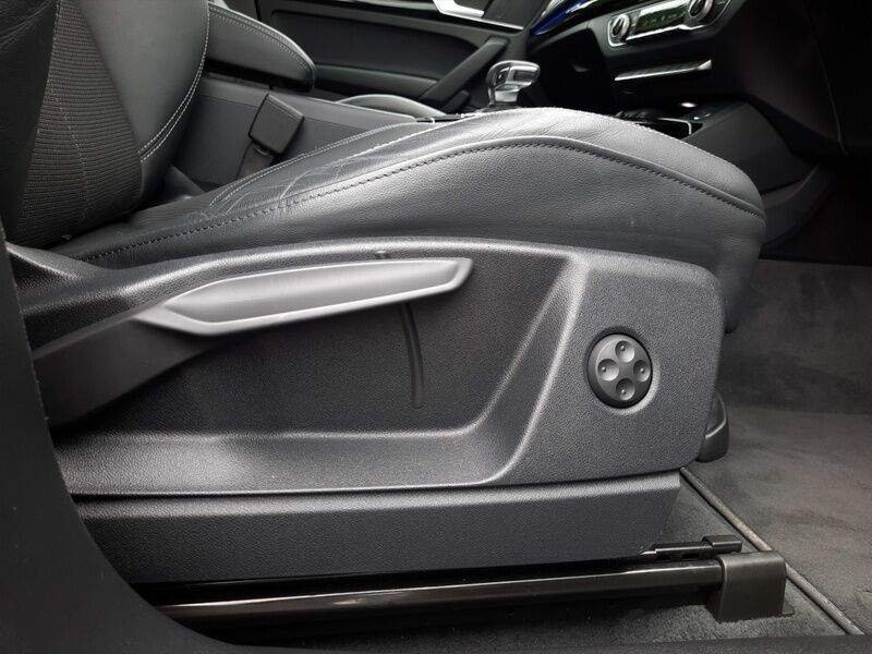 More views of Audi Q5