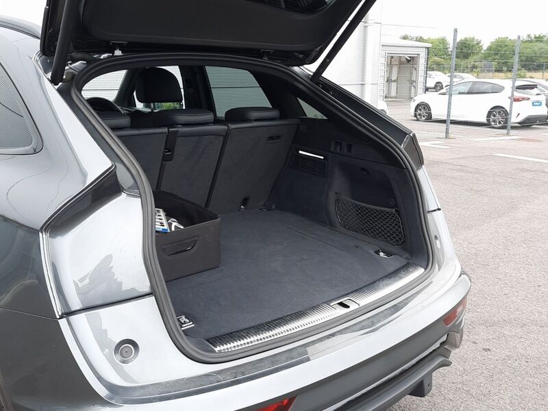 More views of Audi Q5