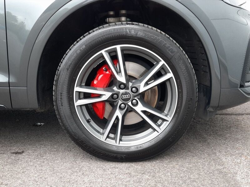 More views of Audi Q5