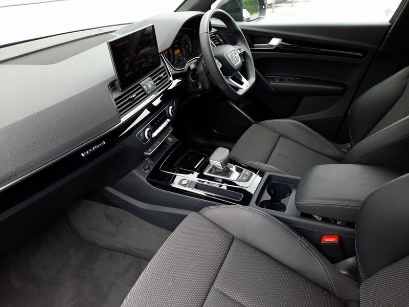 More views of Audi Q5