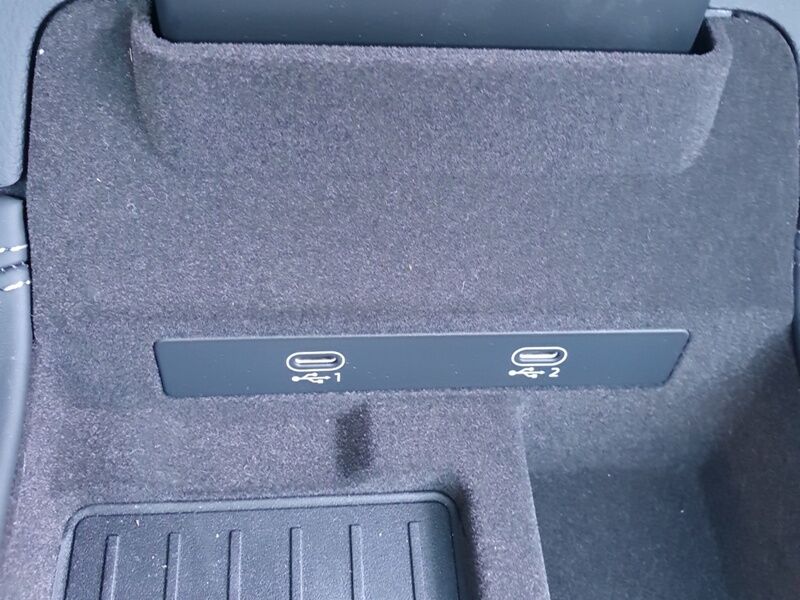 More views of Audi A6