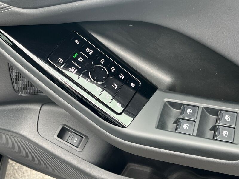 More views of Audi Q6 e-tron