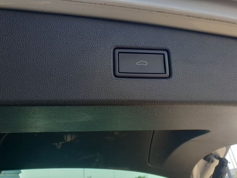 More views of Volkswagen Tiguan