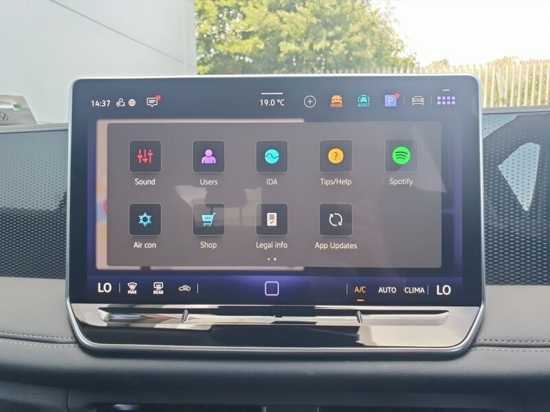 More views of Volkswagen Tiguan