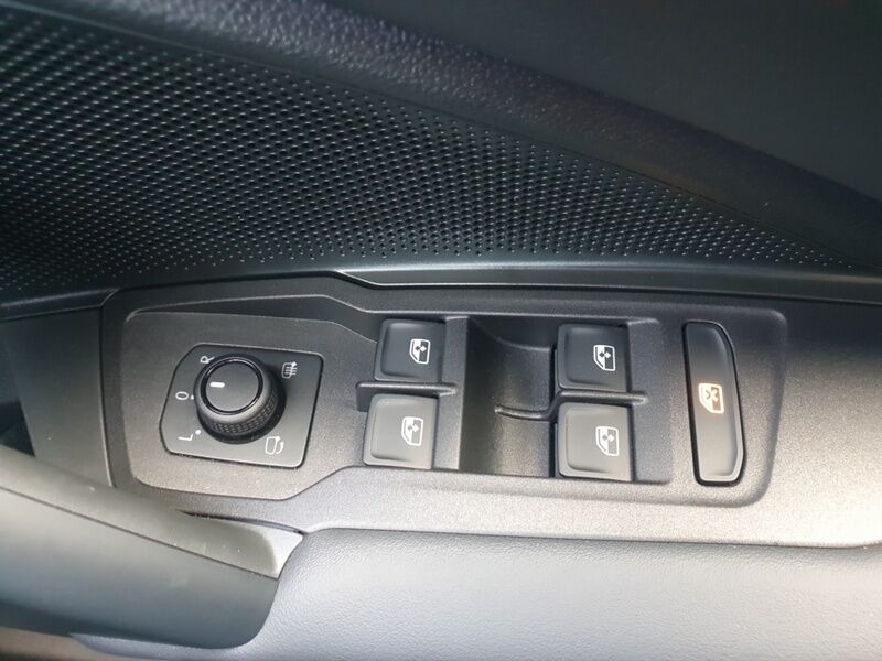 More views of Volkswagen Tiguan