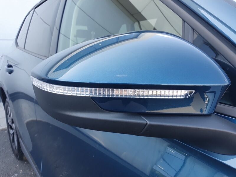 More views of Volkswagen Tiguan