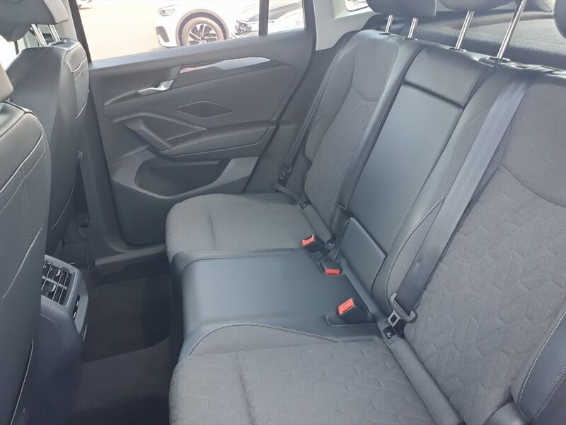 More views of Volkswagen Tiguan