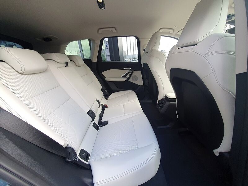 More views of BMW X1