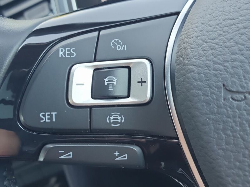 More views of Volkswagen T-Roc