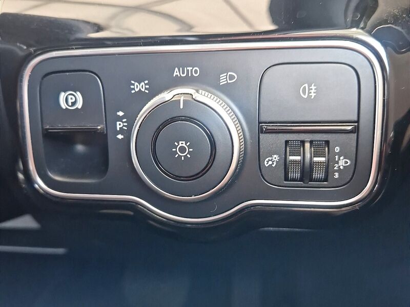 More views of Mercedes-Benz A-Class