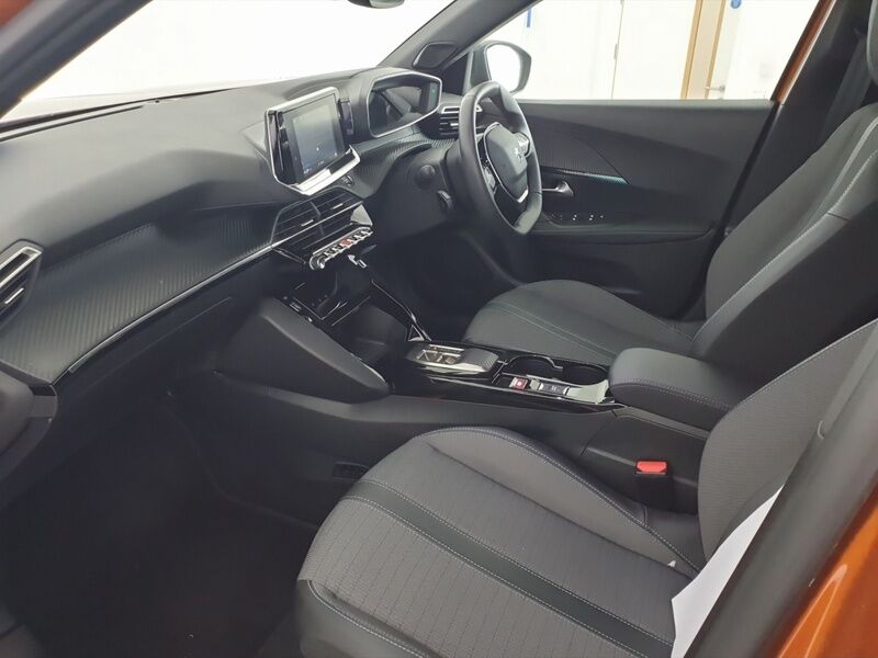 More views of Peugeot 2008