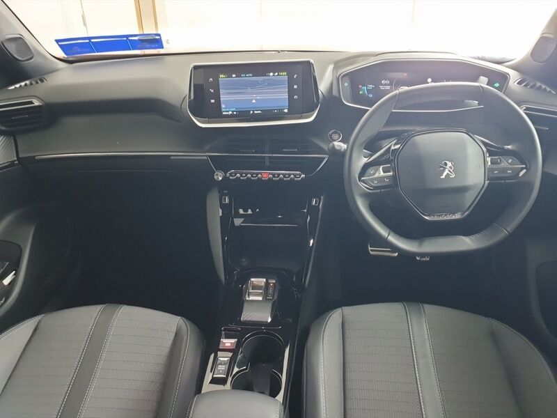 More views of Peugeot 2008