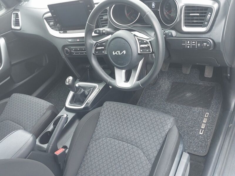 More views of Kia Ceed
