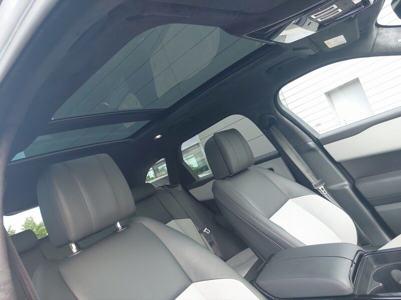 More views of Land Rover Range Rover Velar