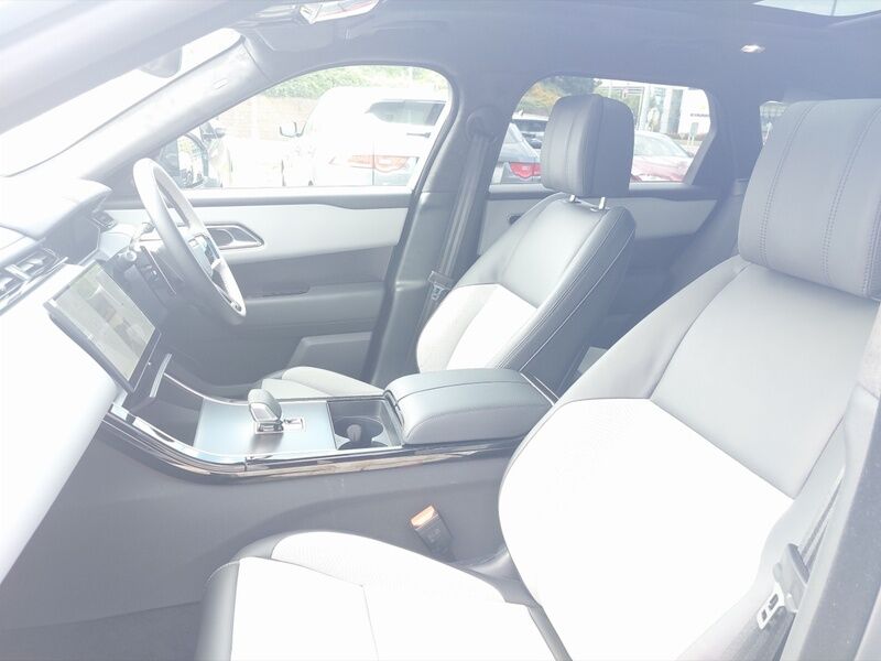 More views of Land Rover Range Rover Velar