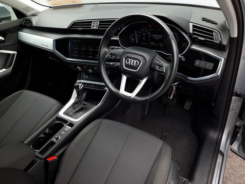 More views of Audi Q3