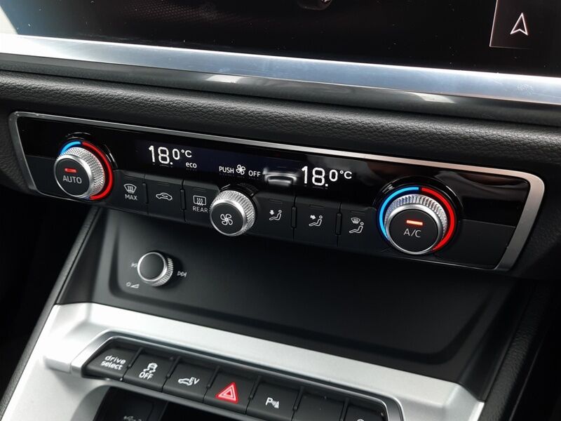 More views of Audi Q3
