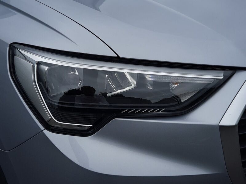 More views of Audi Q3