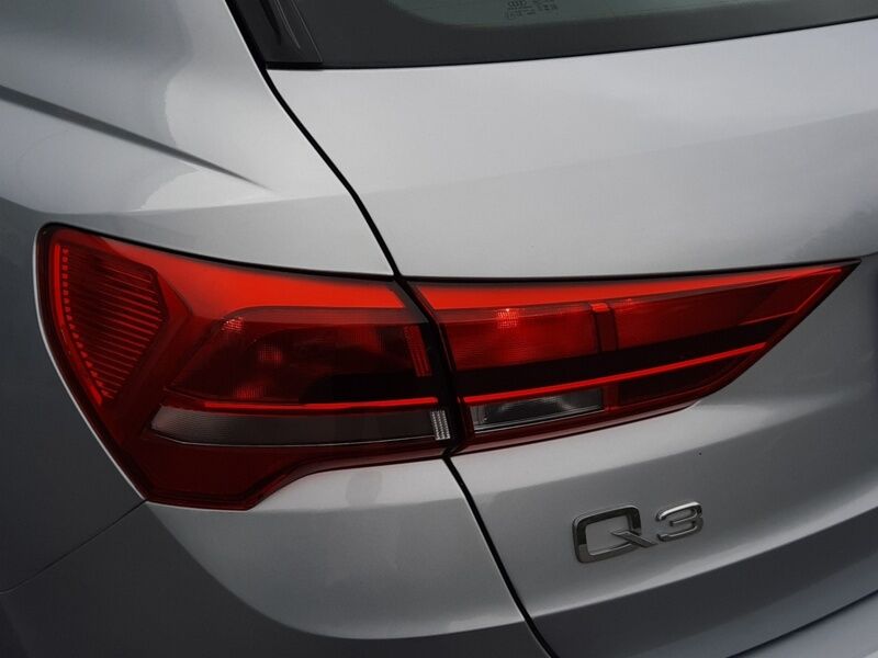 More views of Audi Q3