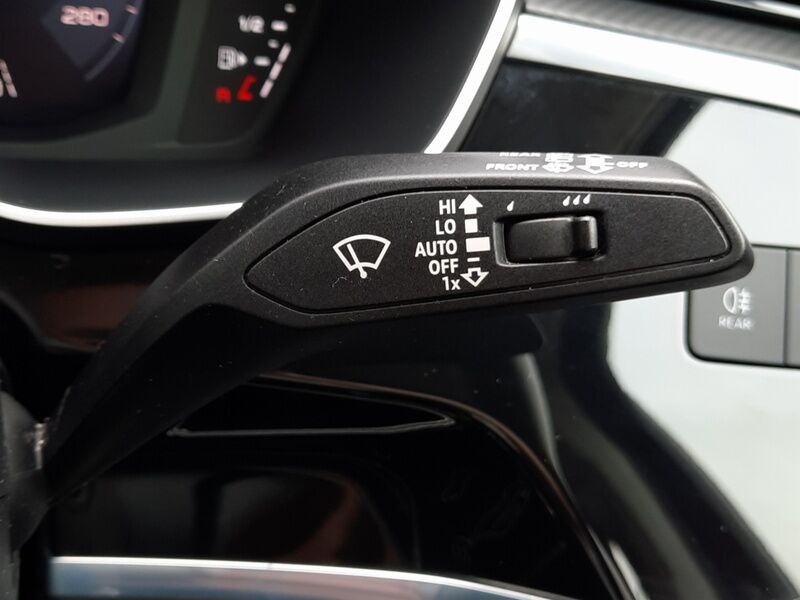More views of Audi Q3