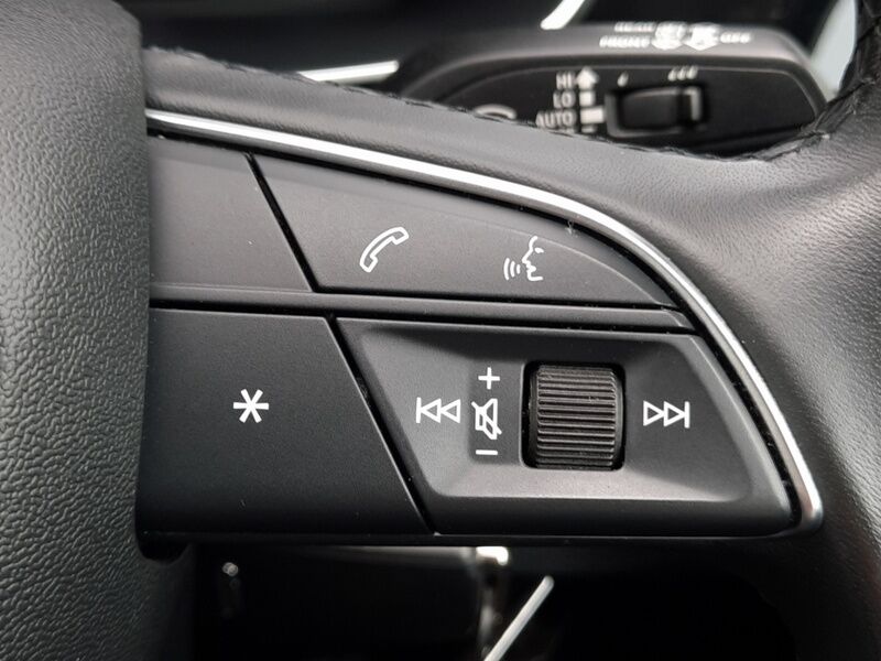 More views of Audi Q3