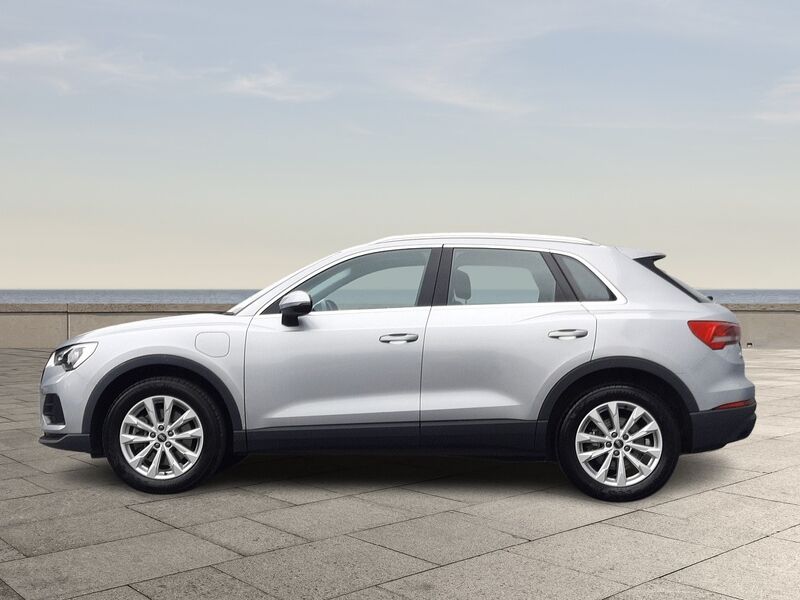 More views of Audi Q3