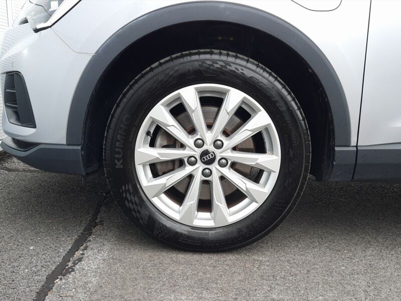 More views of Audi Q3