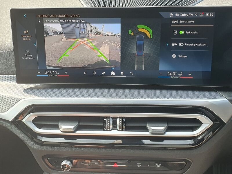 More views of BMW i4