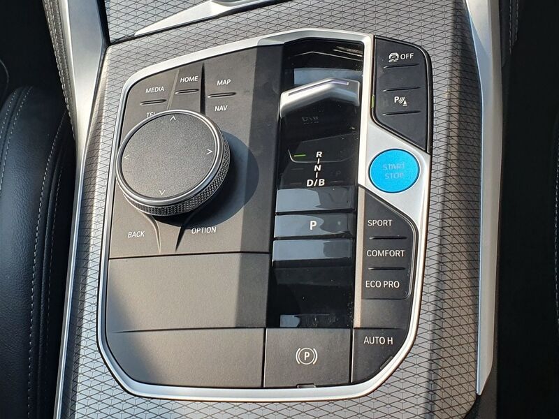 More views of BMW i4