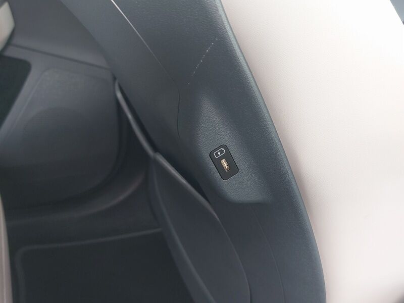 More views of Kia EV6