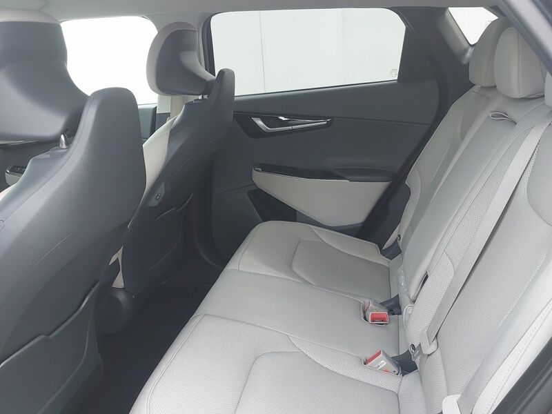 More views of Kia EV6