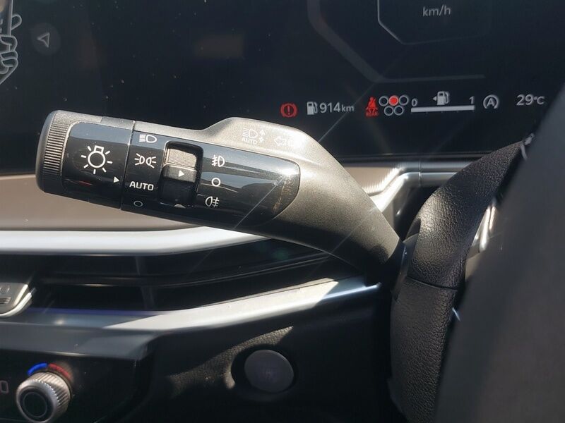 More views of Kia Sorento