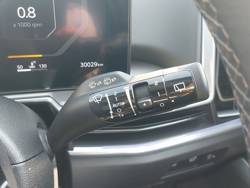 More views of Kia Sorento