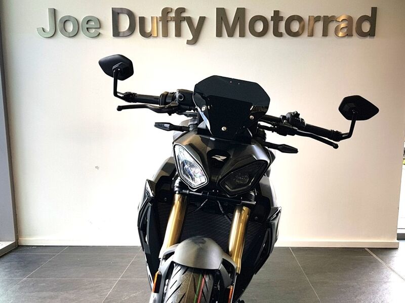 More views of BMW S 1000