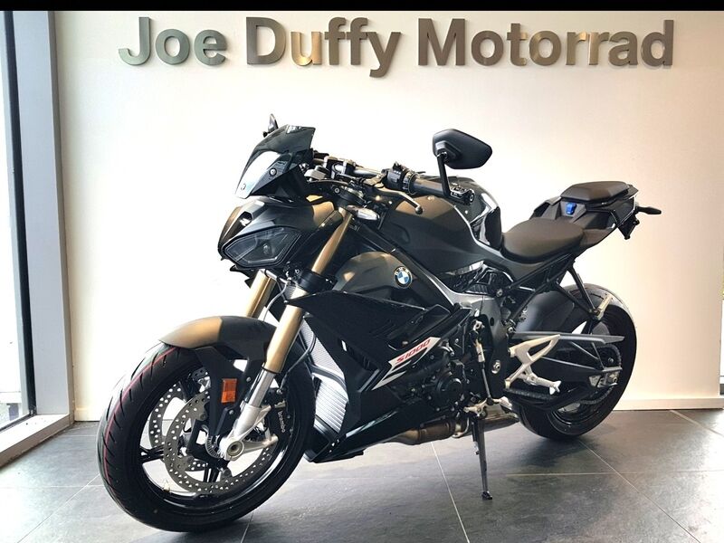 More views of BMW S 1000