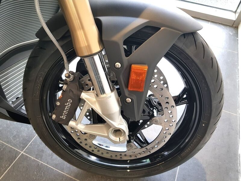 More views of BMW S 1000