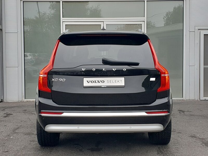 More views of Volvo XC90