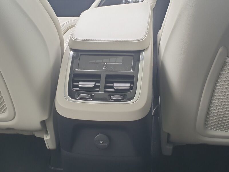 More views of Volvo XC90