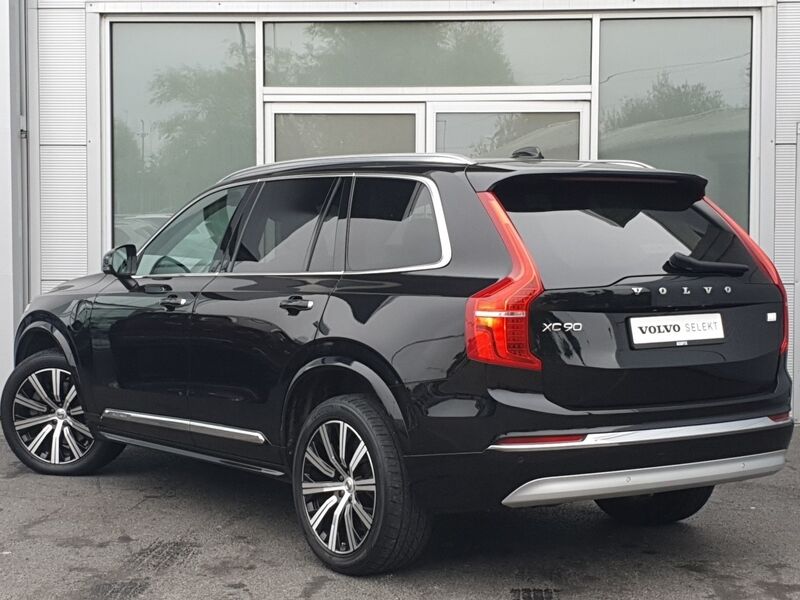 More views of Volvo XC90