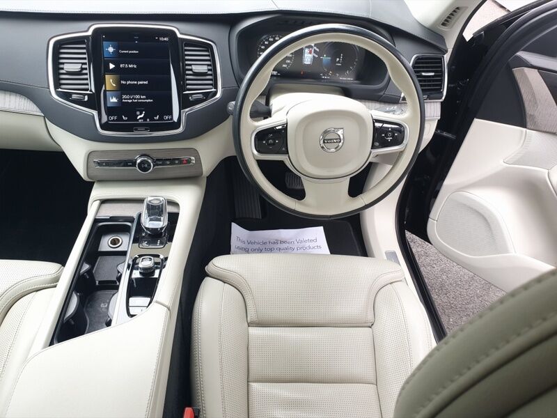 More views of Volvo XC90